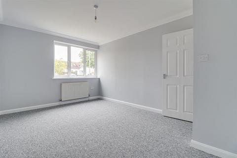 2 bedroom flat for sale, Shirley Road, Leigh-On-Sea SS9