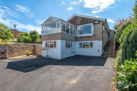 4 bedroom detached bungalow for sale, Spencer Road, Ryde