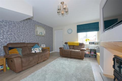 3 bedroom end of terrace house for sale, St. George Way, Newport