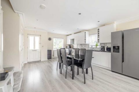 5 Swallow Fields, Iver, SL0 0DQ