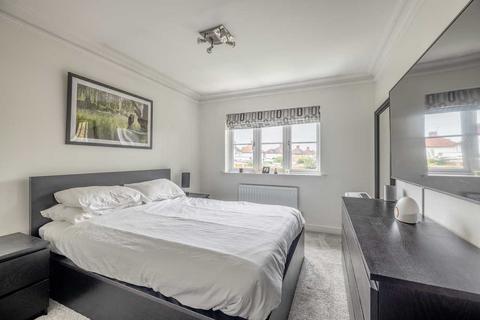 5 Swallow Fields, Iver, SL0 0DQ
