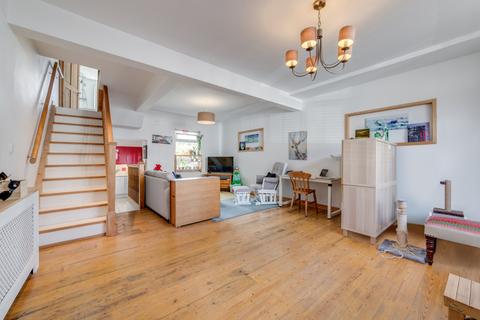 3 bedroom terraced house for sale, Brookbank Road, SE13