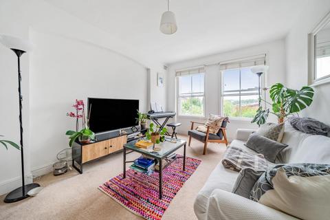 2 bedroom flat for sale, Hillfield Avenue, Crouch End