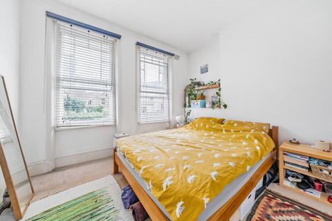 2 bedroom flat for sale, Hillfield Avenue, Crouch End