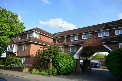 2 bedroom apartment for sale, Guildford Road, Farnham, Surrey, GU9