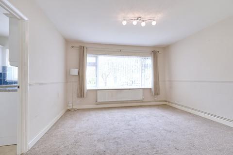 2 bedroom flat for sale, Woodside Close, Rainham RM13