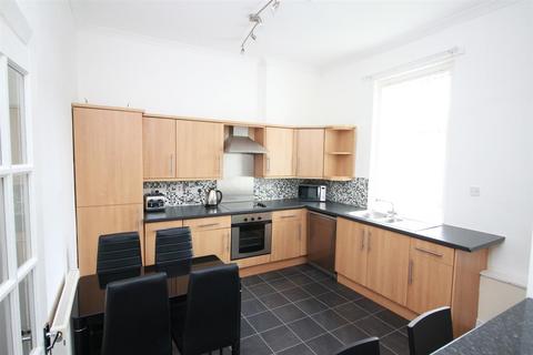 3 bedroom flat for sale, Grant Street, Greenock PA15