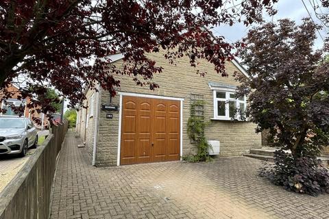 3 bedroom detached bungalow for sale, Countess Road, Salisbury SP4