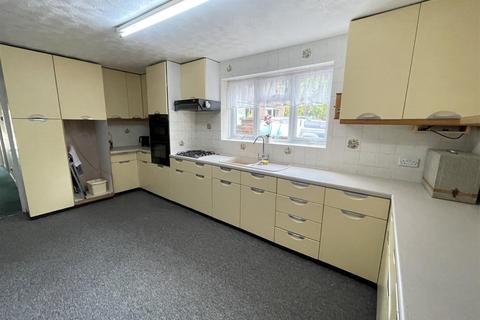 3 bedroom detached bungalow for sale, Countess Road, Salisbury SP4