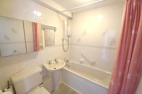 1 bedroom apartment for sale, Holyhead Road, Bangor LL57