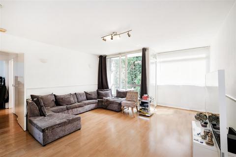 2 bedroom apartment for sale, River Court, Wanstead