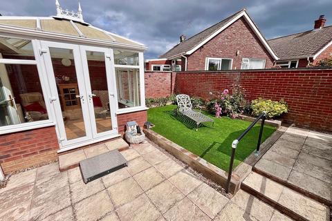 2 bedroom bungalow for sale, Martham Road, Hemsby