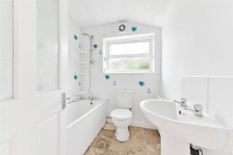 3 bedroom terraced house for sale, Coleman Road, Belvedere, Kent, DA17