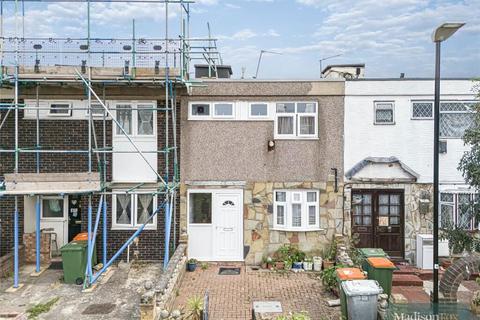 3 bedroom terraced house for sale, Seaton Close, London, E13 8JJ