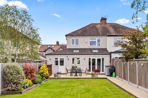 15 Priory Avenue, Sutton, SM3 8LU