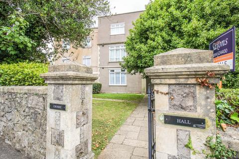 1 bedroom apartment for sale, Royal Crescent*First Floor Flat*Beautifully Presented*Parking*Ideal Location*