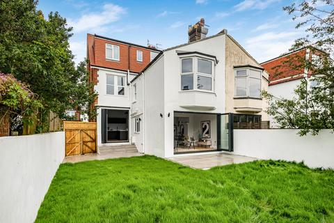 5 bedroom semi-detached house to rent, Pembroke Crescent, Hove, East Sussex, BN3