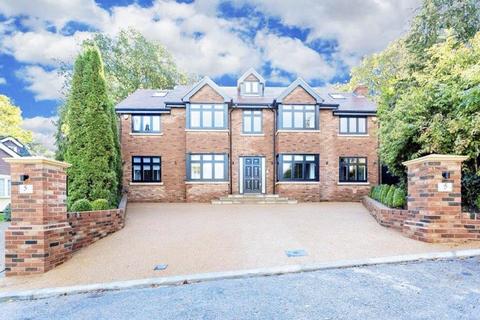 5 bedroom detached house to rent, Orchard Close, Cuffley, Potters Bar