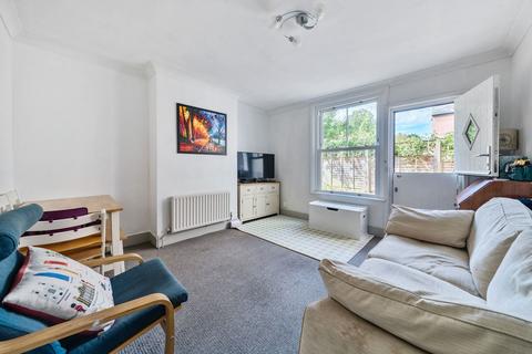 2 bedroom flat for sale, Dorking Road, Tunbridge Wells, Kent, TN1 2LP