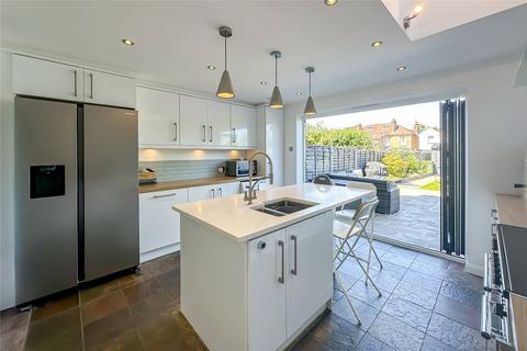 27 Burnham Road, St Albans, AL1 4QN
