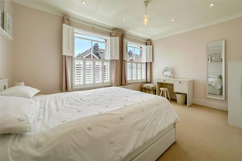 27 Burnham Road, St Albans, AL1 4QN