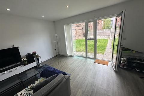 4 bedroom townhouse for sale, Moss Lane West, Hulme, Manchester