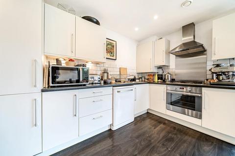 2 bedroom flat for sale, St Georges Grove, Earlsfield