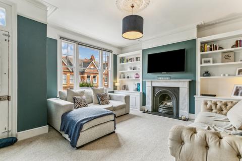 2 bedroom maisonette for sale, Dinsmore Road, SW12