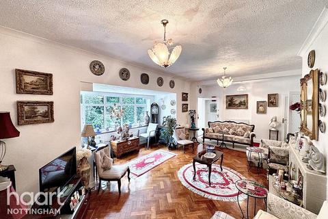 33 Arlington Drive, Nottingham, NG3 5EN