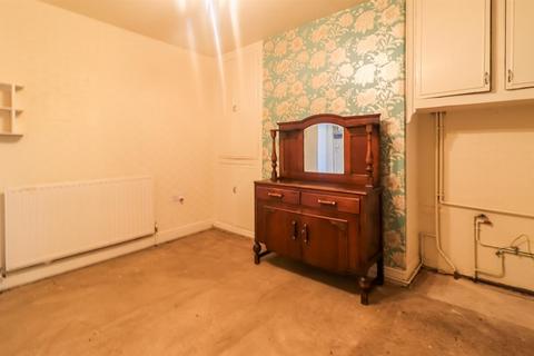 3 bedroom end of terrace house for sale, Lingwell Gate Lane, Wakefield WF3