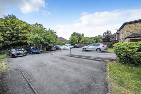 1 bedroom maisonette for sale, Addlestone,  Surrey,  KT15