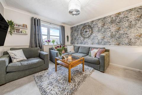 1 bedroom maisonette for sale, Addlestone,  Surrey,  KT15