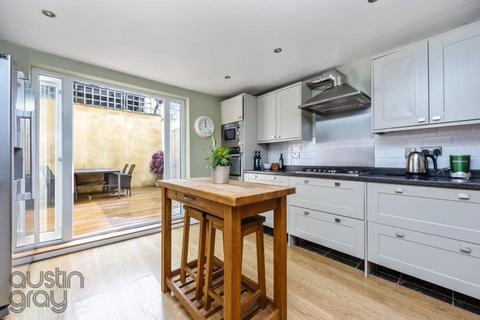 4 bedroom house for sale, Robertson Road, Brighton