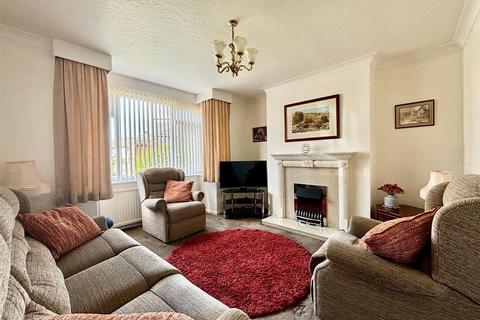 3 bedroom semi-detached house for sale, Westbourne Avenue, Garforth, Leeds