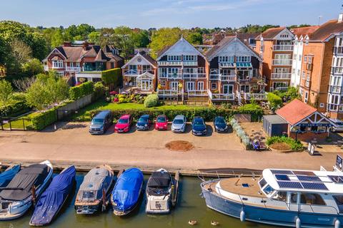 3 bedroom link detached house for sale, Boathouse Reach, Henley-on-Thames, Oxfordshire, RG9