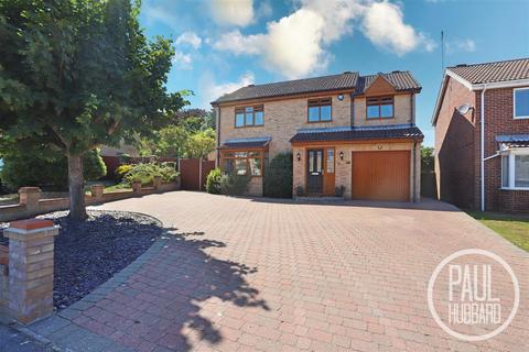 15 Beeching Drive, Lowestoft, NR32 4TB
