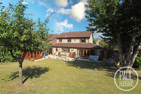 15 Beeching Drive, Lowestoft, NR32 4TB