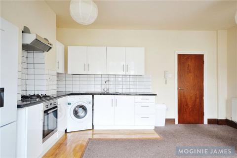 2 bedroom duplex for sale, Mackintosh Place, Cardiff