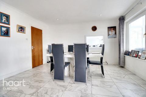 3 Beacon Heights, St Osyth, Clacton-on-sea, CO16 8JW