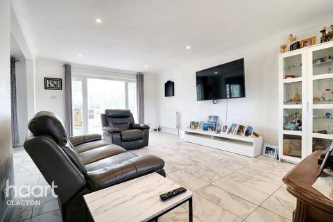 3 Beacon Heights, St Osyth, Clacton-on-sea, CO16 8JW