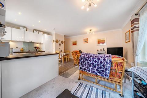 2 bedroom flat for sale, Newbury,  Berkshire,  RG14