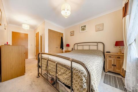 2 bedroom flat for sale, Newbury,  Berkshire,  RG14