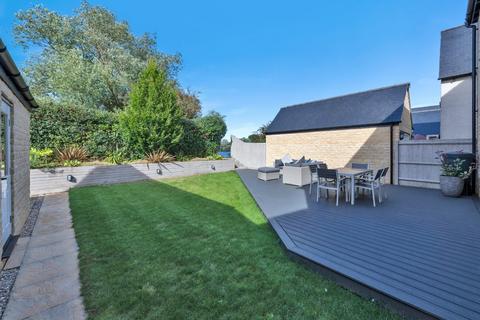 4 bedroom detached house for sale, Old Railway Close, Lechlade, Gloucestershire, GL7