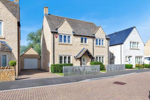 4 bedroom detached house for sale, Old Railway Close, Lechlade, Gloucestershire, GL7