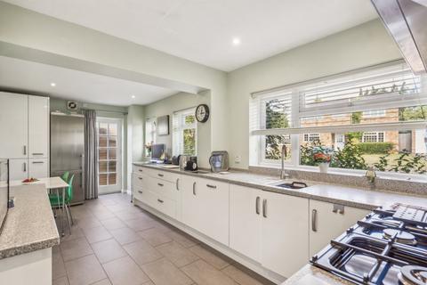 4 bedroom detached house for sale, The Drive, Chalfont St. Peter, Buckinghamshire, SL9