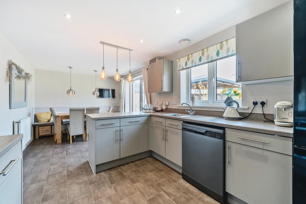 Kitchen / Dining Room