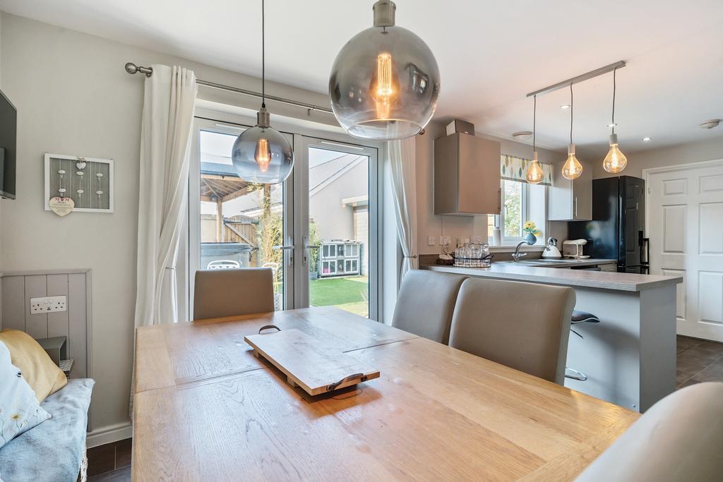 Kitchen / Dining Room