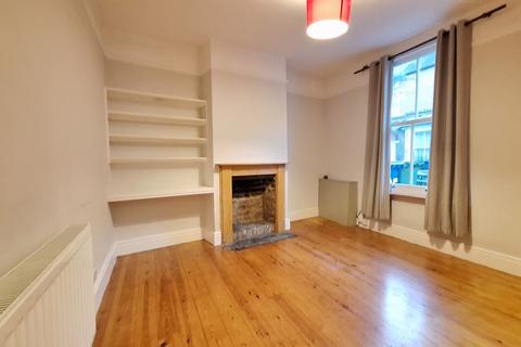 2 bedroom terraced house to rent, George Street, Cambridge CB4