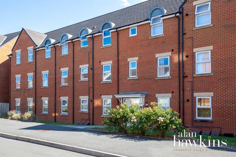 187 Cloatley Crescent, Royal Wootton Bassett, Swindon, SN4 7FX