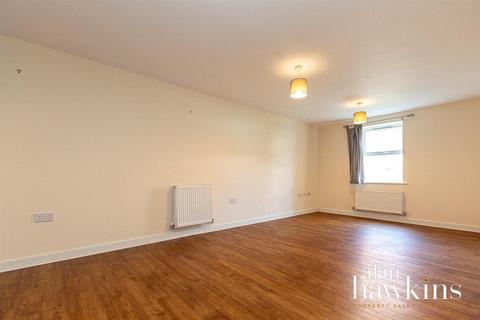 187 Cloatley Crescent, Royal Wootton Bassett, Swindon, SN4 7FX